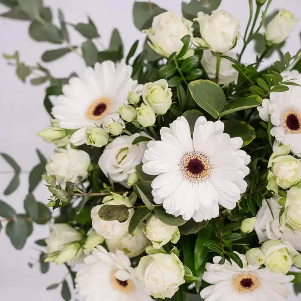 jade bouquet champêtre fleurs blanches