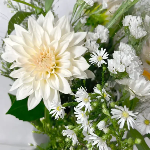 bouquet champêtre de France blanc fleurs locales