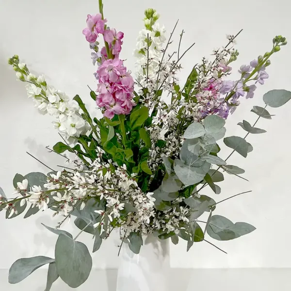 brume apaisante bouquet en hauteur giroflée genêt eucalyptus